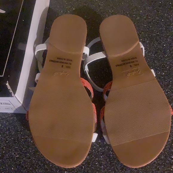 Qupid Sandals~NWT - Picture 3 of 4